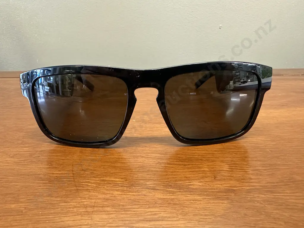 Bose BMD0011 Tenor Style Frames Bluetooth Audio Sunglasses Image 1++